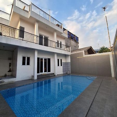 Villa Putih Cisarua Exterior foto